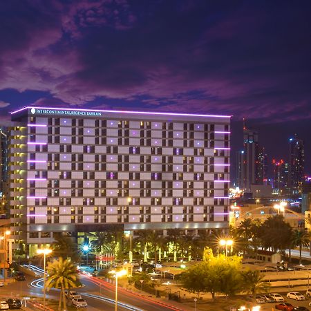 Intercontinental Bahrain, An Ihg Hotel Manama Ngoại thất bức ảnh The hotel at night