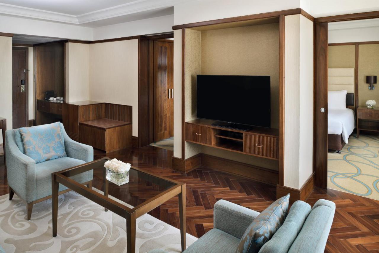 Intercontinental Bahrain, An Ihg Hotel Manama Ngoại thất bức ảnh A suite at the hotel