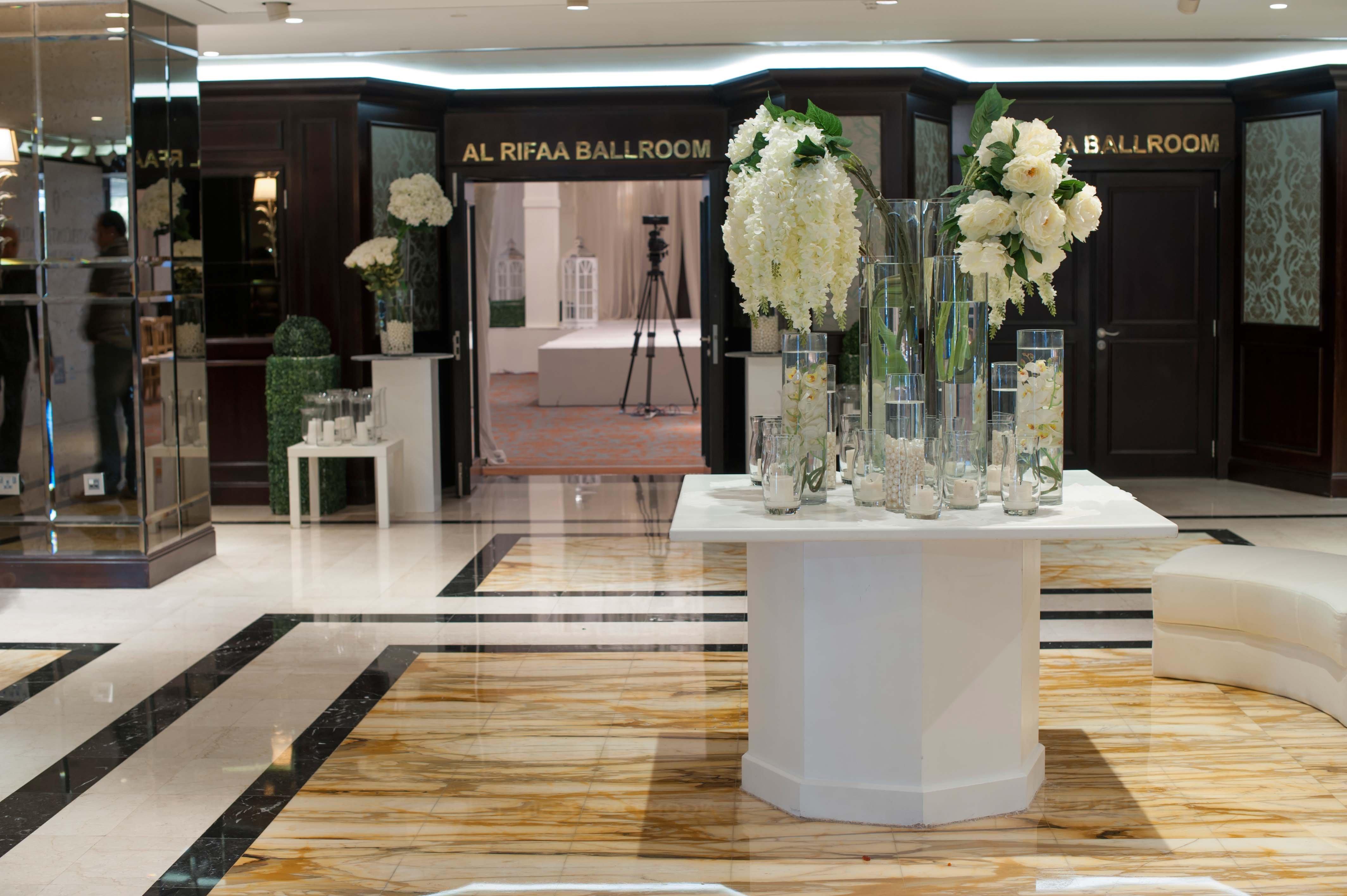 Intercontinental Bahrain, An Ihg Hotel Manama Ngoại thất bức ảnh Entrance to the ballroom