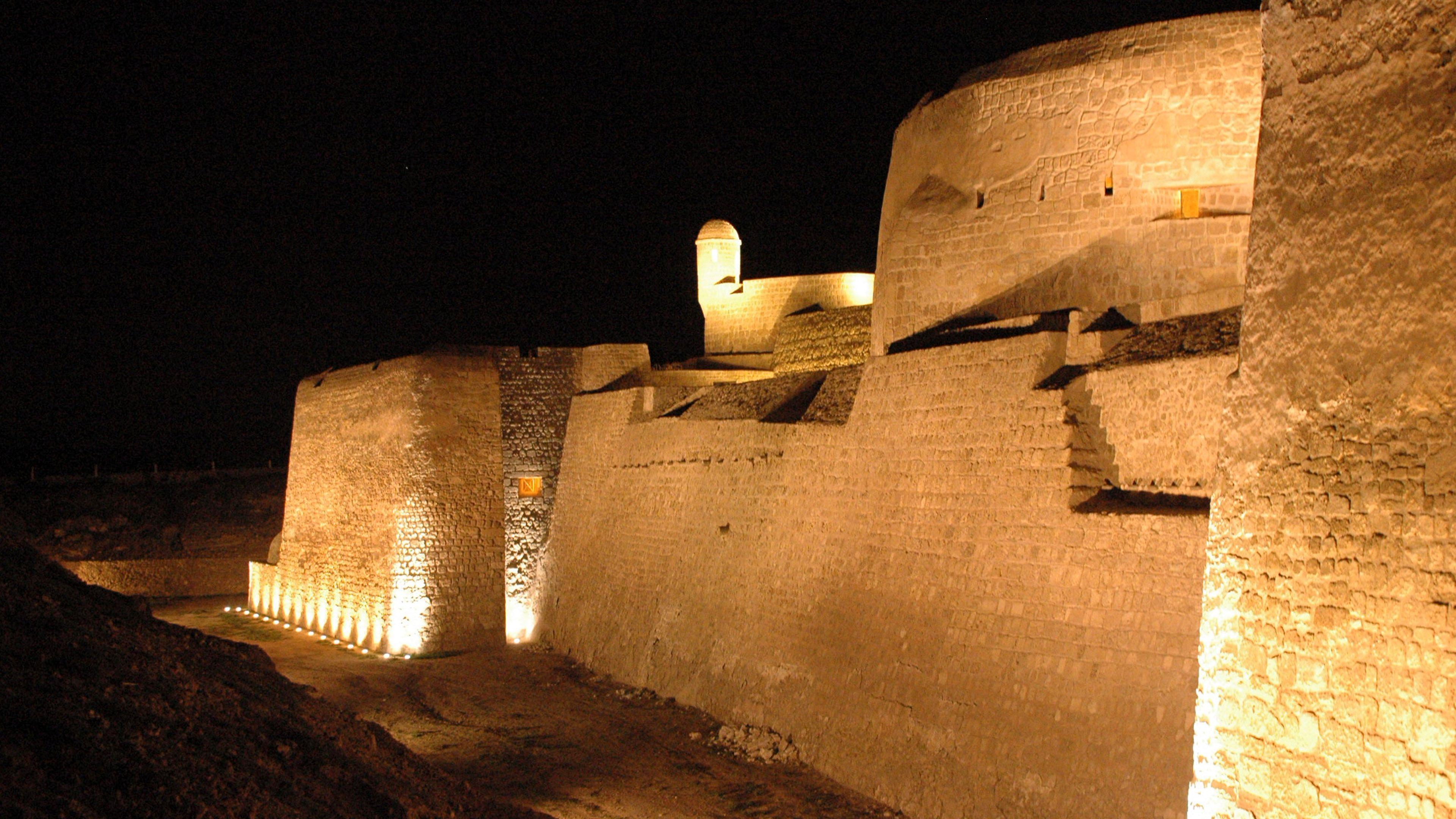 Intercontinental Bahrain, An Ihg Hotel Manama Ngoại thất bức ảnh The fortress of the Sultan Saadia